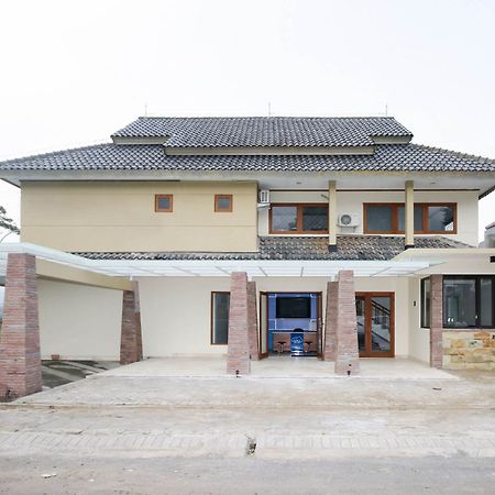 Reddoorz Plus At Panorama Villas Batu Batu  Luaran gambar