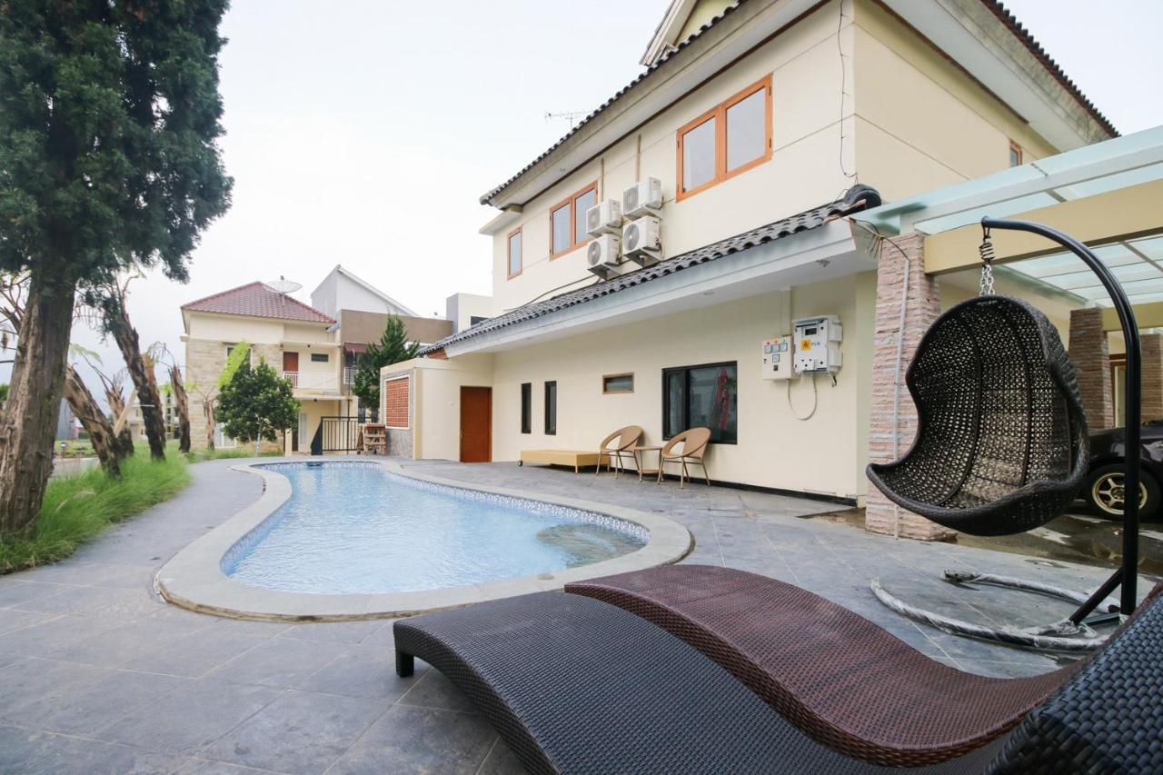 Reddoorz Plus At Panorama Villas Batu Batu  Luaran gambar